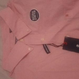 NWT Izod Men's long sleeve button down shirt.